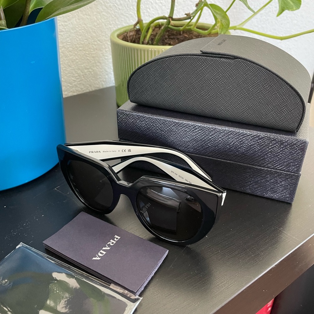 PRADA SUNGLASSES - Picture 4 of 8